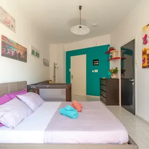 3rd Floor Next To The Beachfront Iraklio